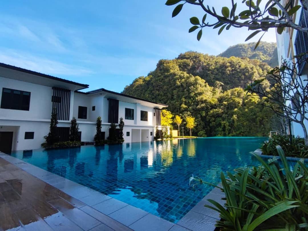 Apartment Hotspring 181, 2 Bedroom, Sunway Onsen For 6 Pax *